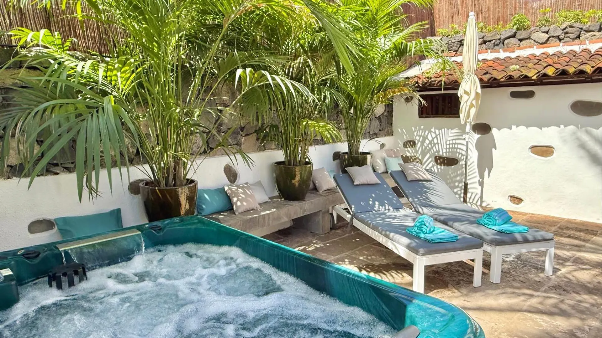 Вилла Casa Jarana, Private House With Jacuzzi Near The Sea Лас-Агуас Дом отдыха